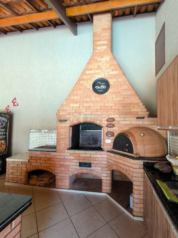 Chácara à venda no bairro Pires de Cima: CHURRASQUEIRA