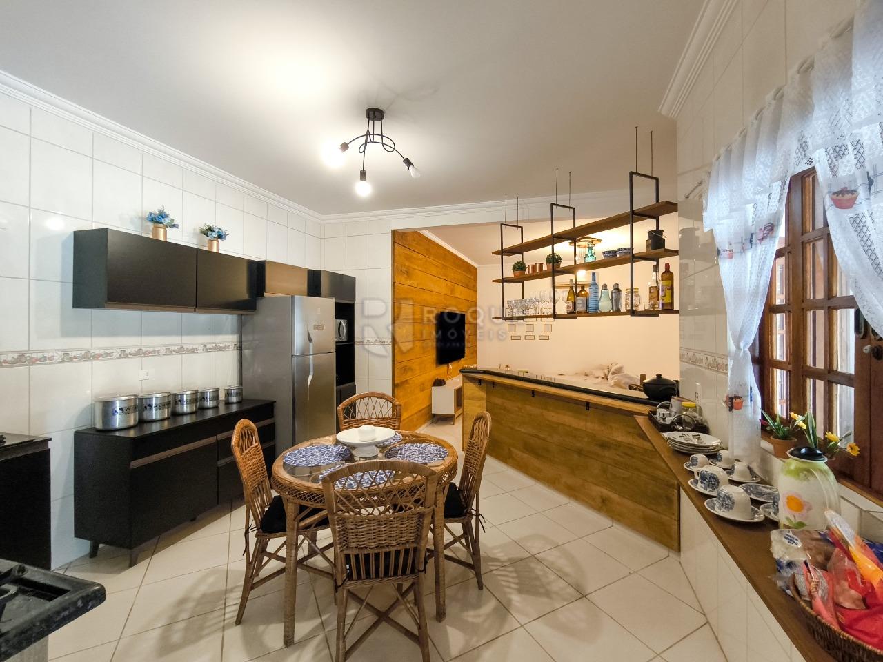 Chácara à venda no bairro Pires de Cima: COZINHA