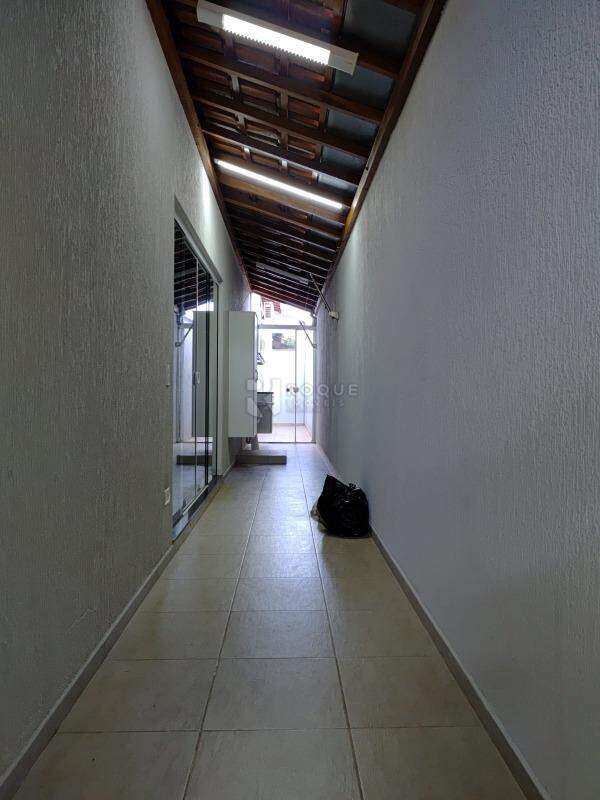 Casa Residencial para aluguel no bairro Jardim Boa Vista: Corredor