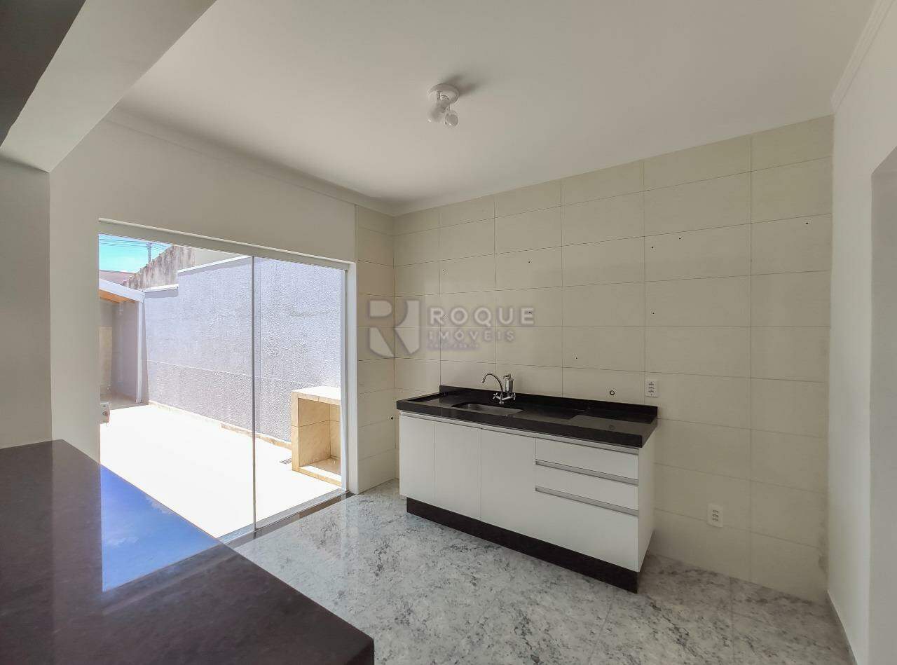 Casa Residencial para aluguel no bairro Jardim Residencial Dona Santina Paroli Peccinini: Cozinha 