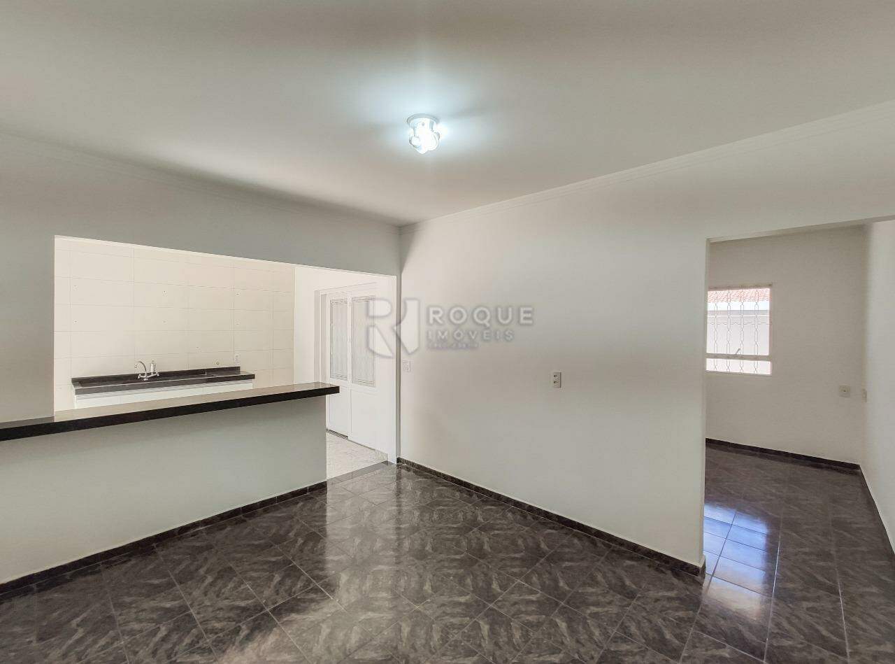 Casa Residencial para aluguel no bairro Jardim Residencial Dona Santina Paroli Peccinini: Copa 