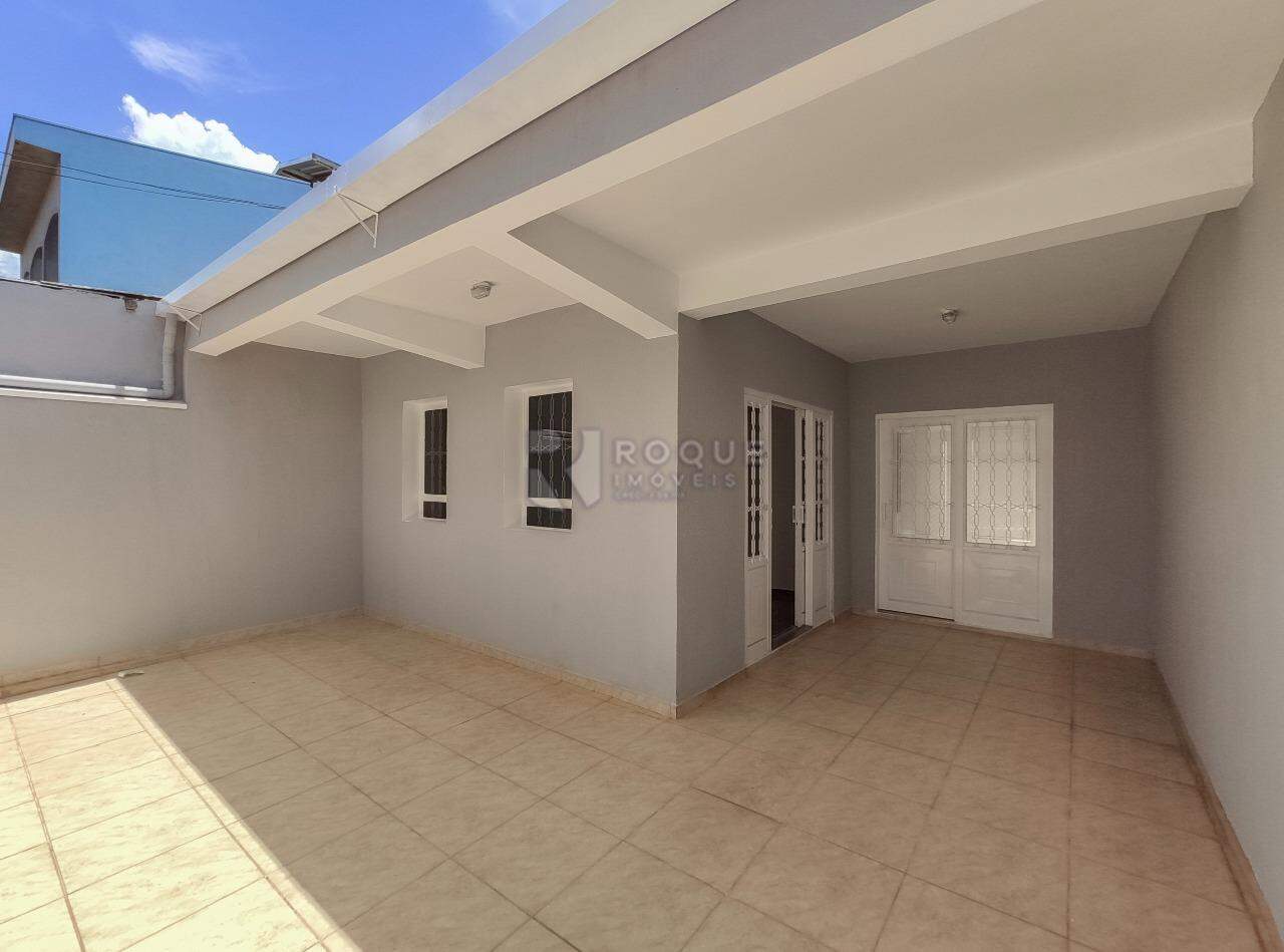 Casa Residencial para aluguel no bairro Jardim Residencial Dona Santina Paroli Peccinini: Frente 