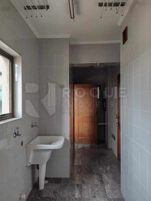 Apartamento à venda no bairro Centro: Área de Serviço