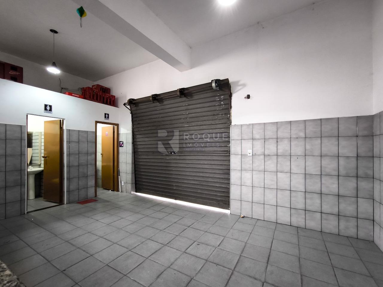 Casa com salão à venda no bairro Jardim Boa Esperança: SALÃO COMÉRCIO