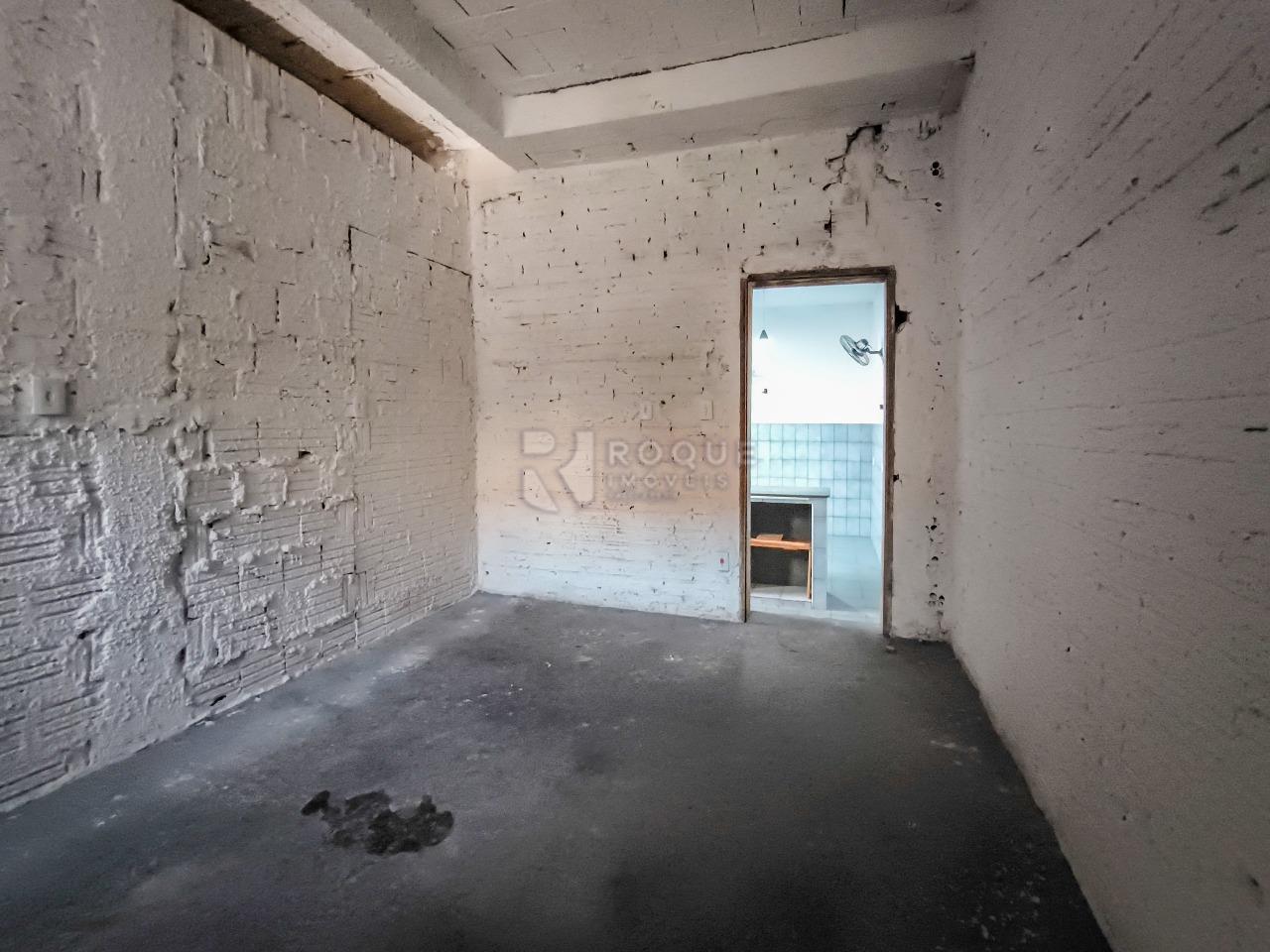 Casa com salão à venda no bairro Jardim Boa Esperança: DEPÓSITO COMÉRCIO