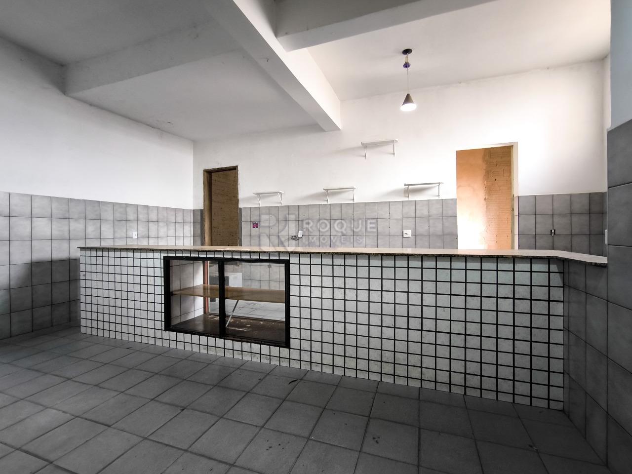 Casa com salão à venda no bairro Jardim Boa Esperança: SALÃO COMÉRCIO