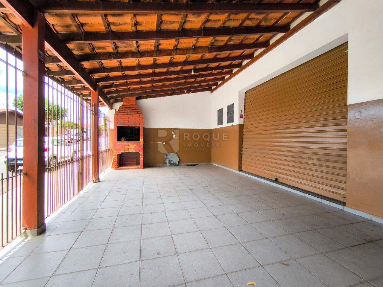 Casa com salão à venda no bairro Jardim Boa Esperança: FRENTE COMÉRCIO