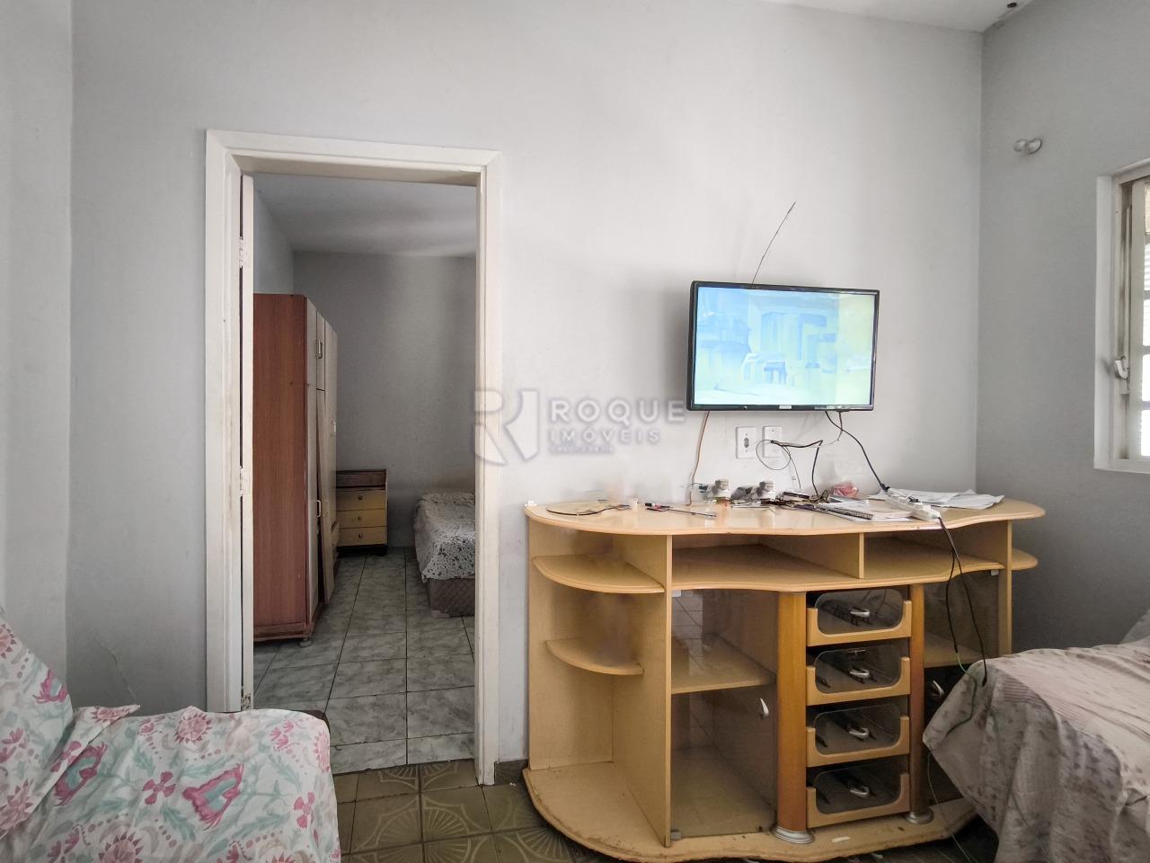 Casa com salão à venda no bairro Jardim Boa Esperança: SALA DE ESTAR EDÍCULA