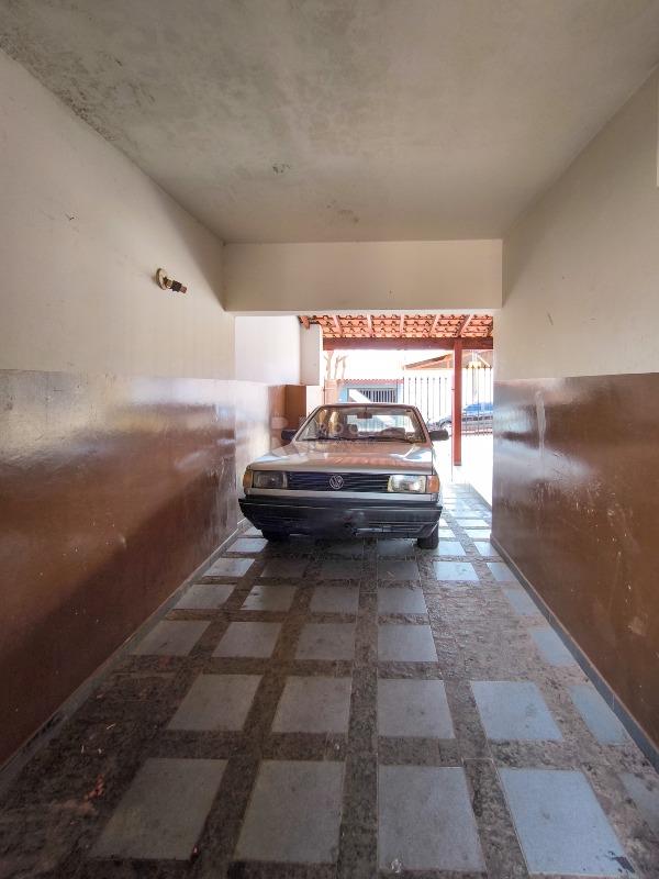 Casa com salão à venda no bairro Jardim Boa Esperança: GARAGEM COMÉRCIO