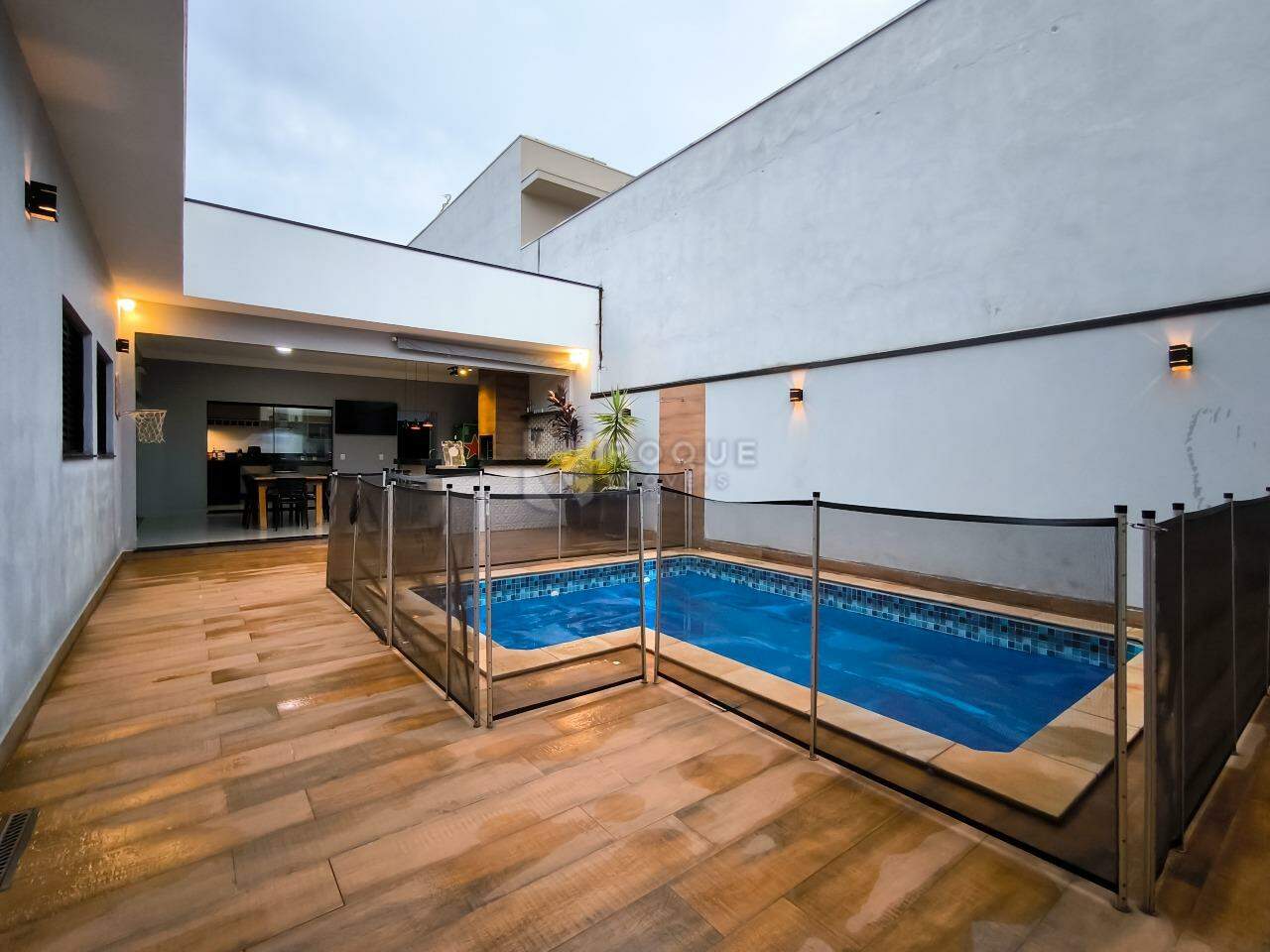 Casa em condomínio à venda no bairro Terras de São Bento II: ÁREA EXTERNA