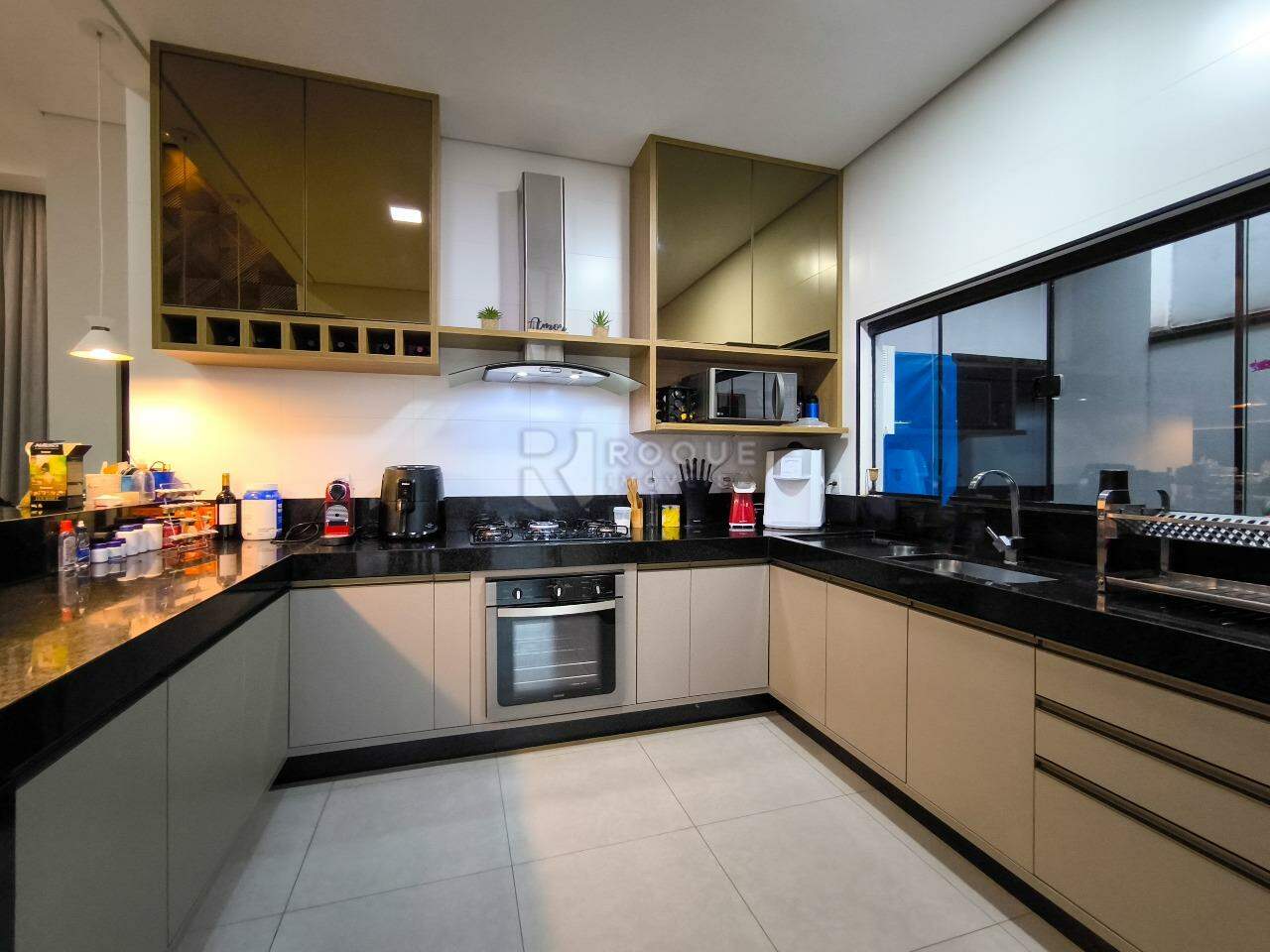 Casa em condomínio à venda no bairro Terras de São Bento II: COZINHA
