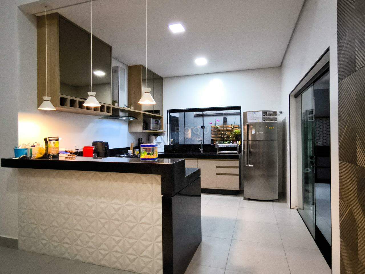Casa em condomínio à venda no bairro Terras de São Bento II: COZINHA