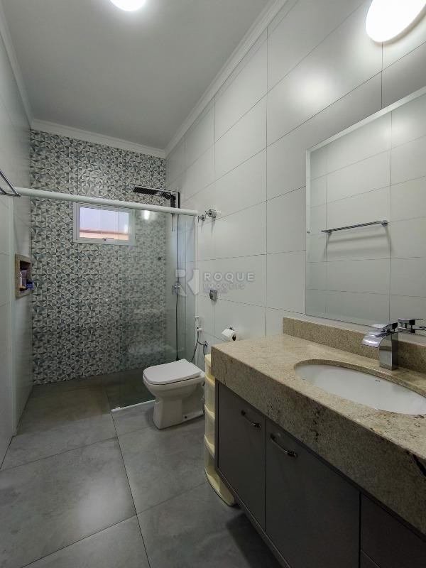 Casa em condomínio à venda no bairro Residenciais Fazenda Itapema: WC SUÍTE