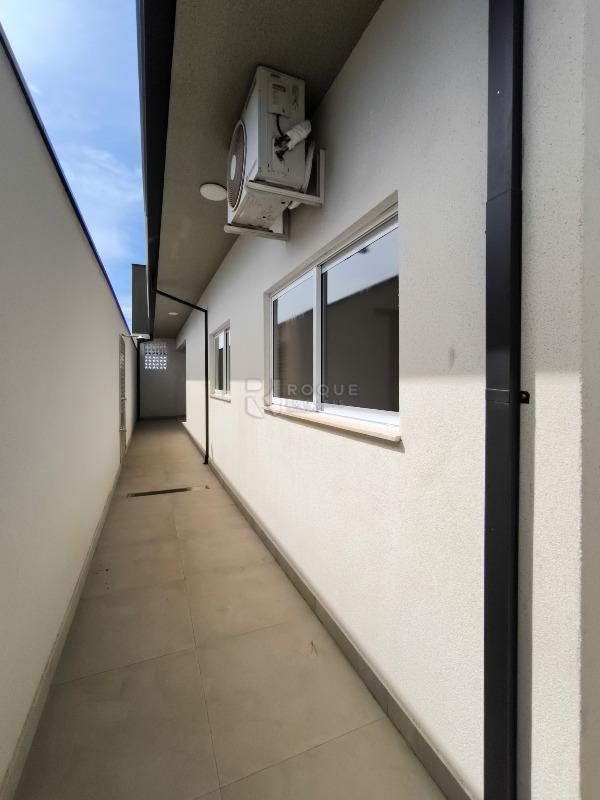 Casa em condomínio à venda no bairro Residenciais Fazenda Itapema: LATERAL EXTERNA