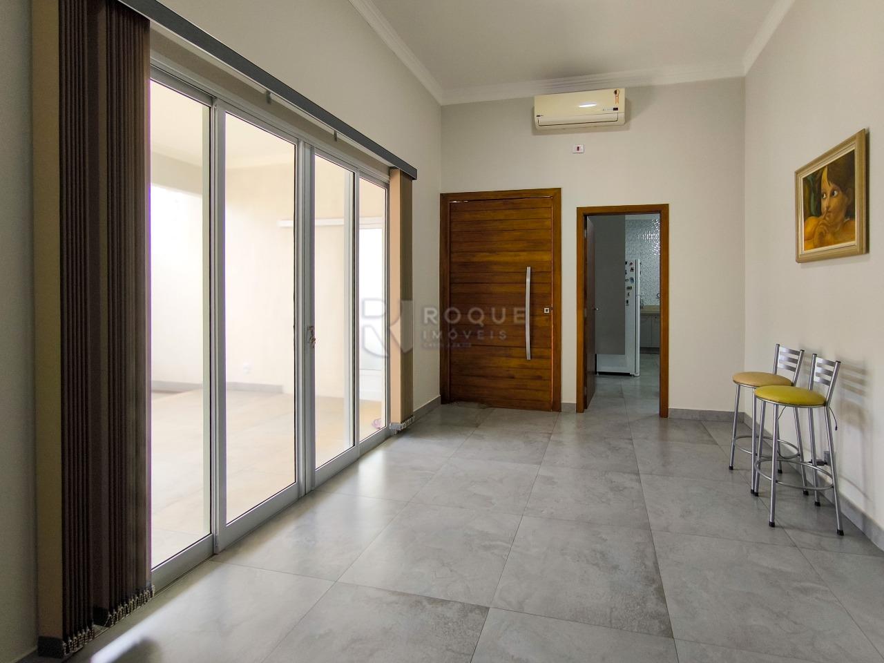 Casa em condomínio à venda no bairro Residenciais Fazenda Itapema: SALA DE ESTAR