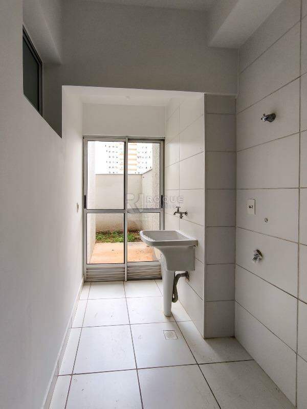 Apartamento à venda no bairro Chácaras Antonieta: LAVANDERIA