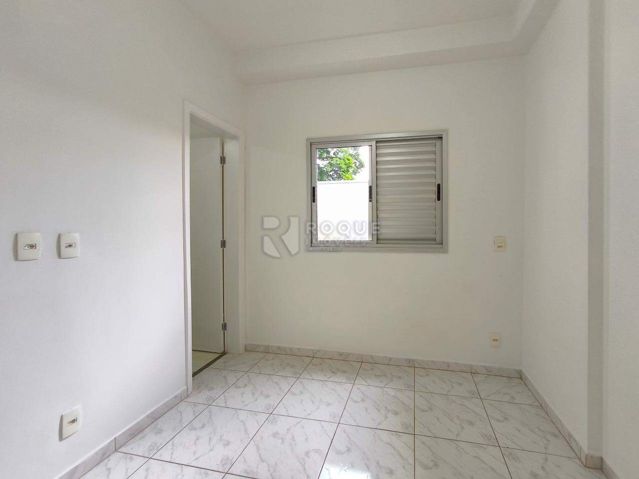 Apartamento à venda no bairro Chácaras Antonieta: SUÍTE