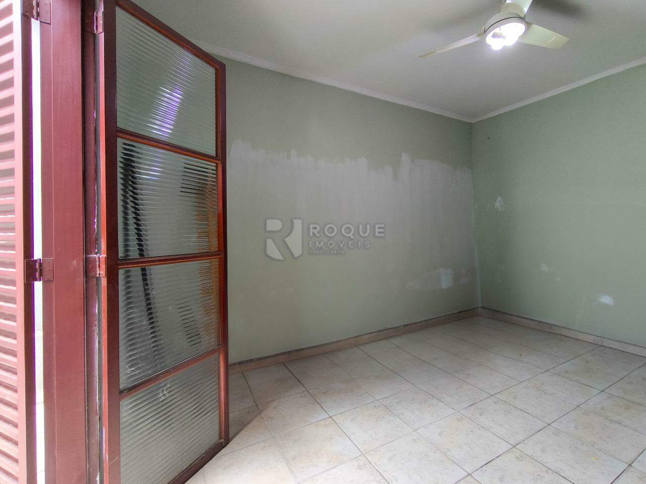 Casa Residencial à venda no bairro Jardim São Roque: DORMITÓRIO 1