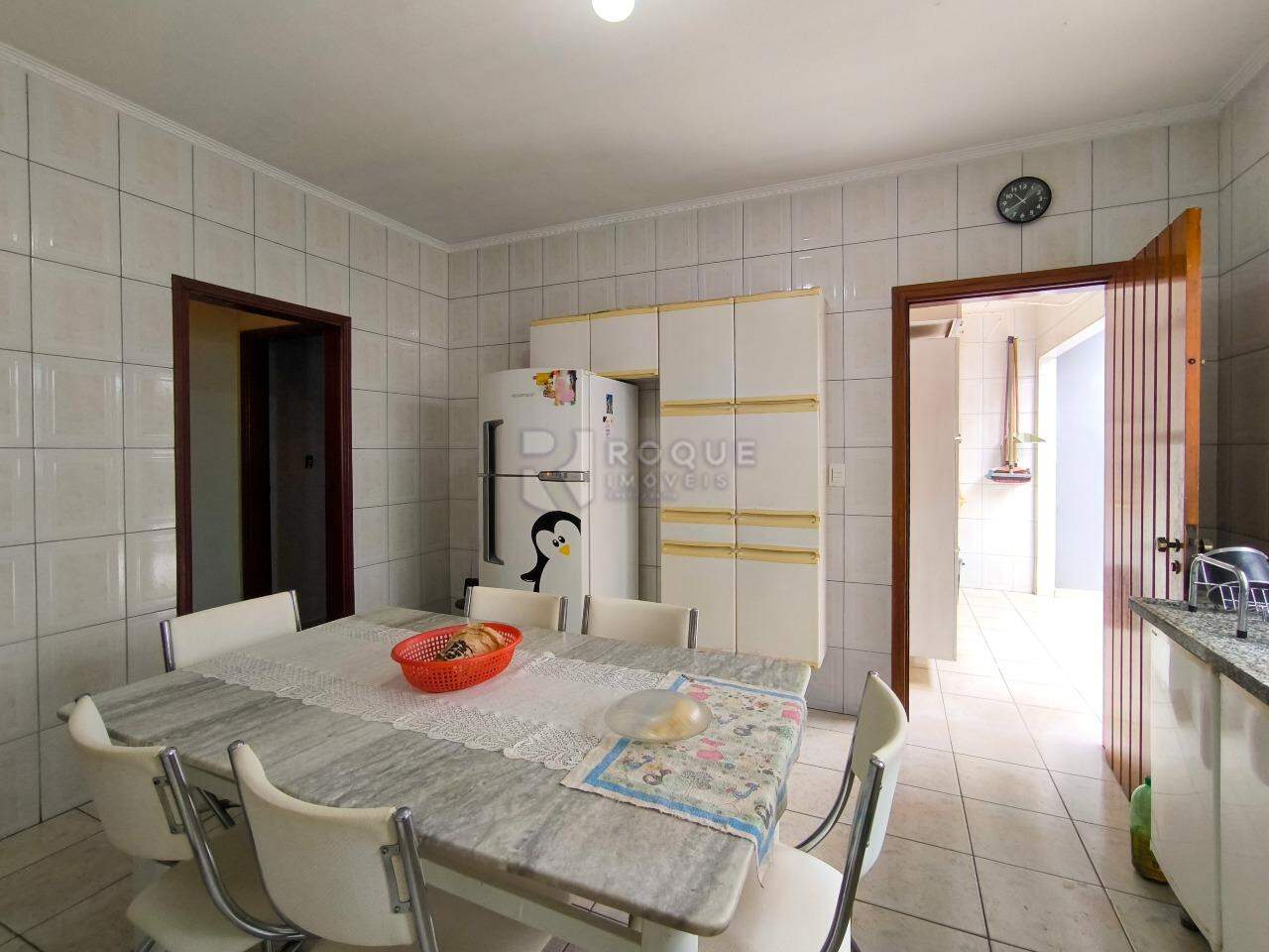 Casa Residencial à venda no bairro Jardim São Roque: COZINHA
