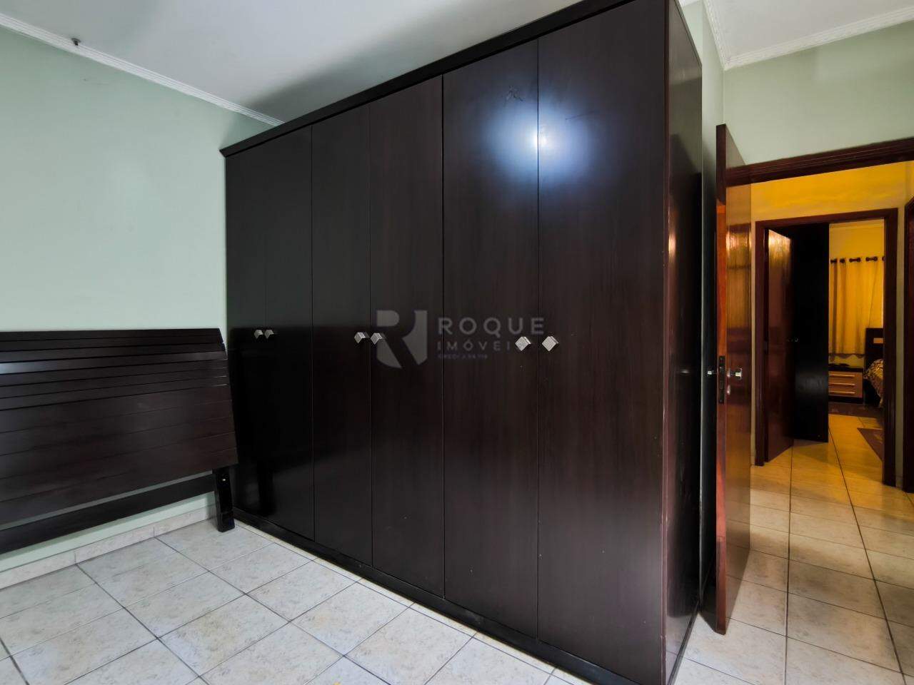 Casa Residencial à venda no bairro Jardim São Roque: DORMITÓRIO 1