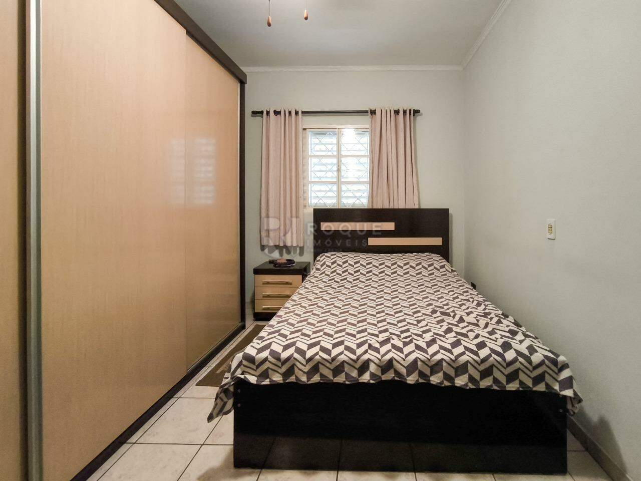 Casa Residencial à venda no bairro Jardim São Roque: DORMITÓRIO 2