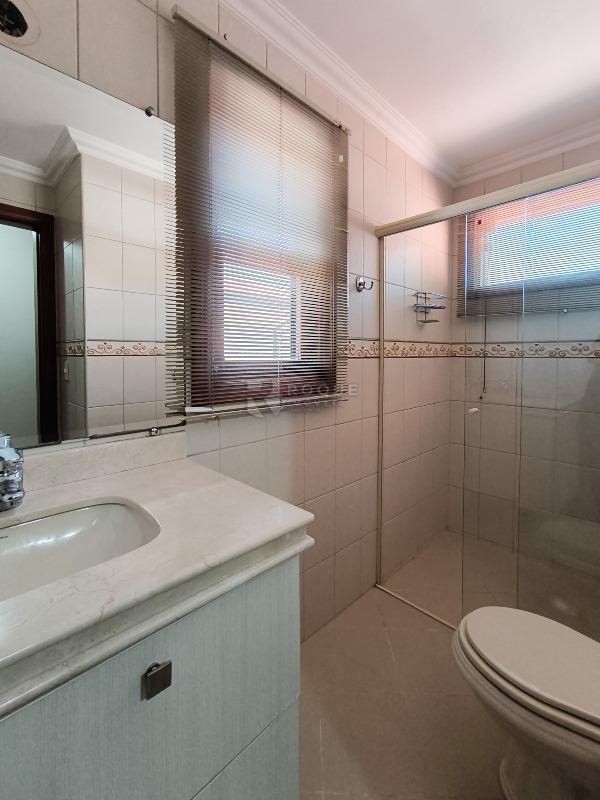 Casa em condomínio à venda no bairro Parque São Bento: WC SUÍTE