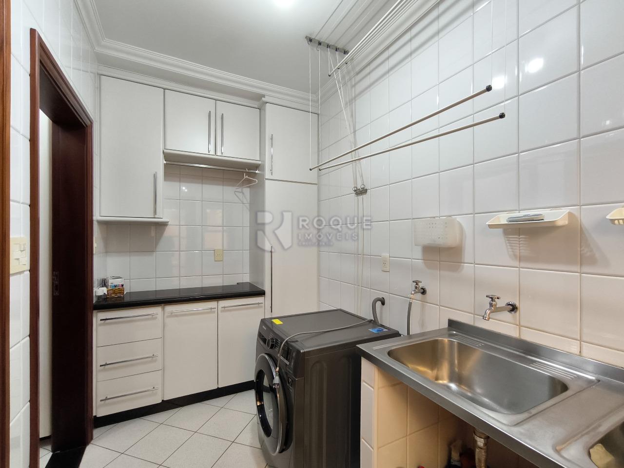 Casa em condomínio à venda no bairro Parque São Bento: ÁREA DE SERVIÇO