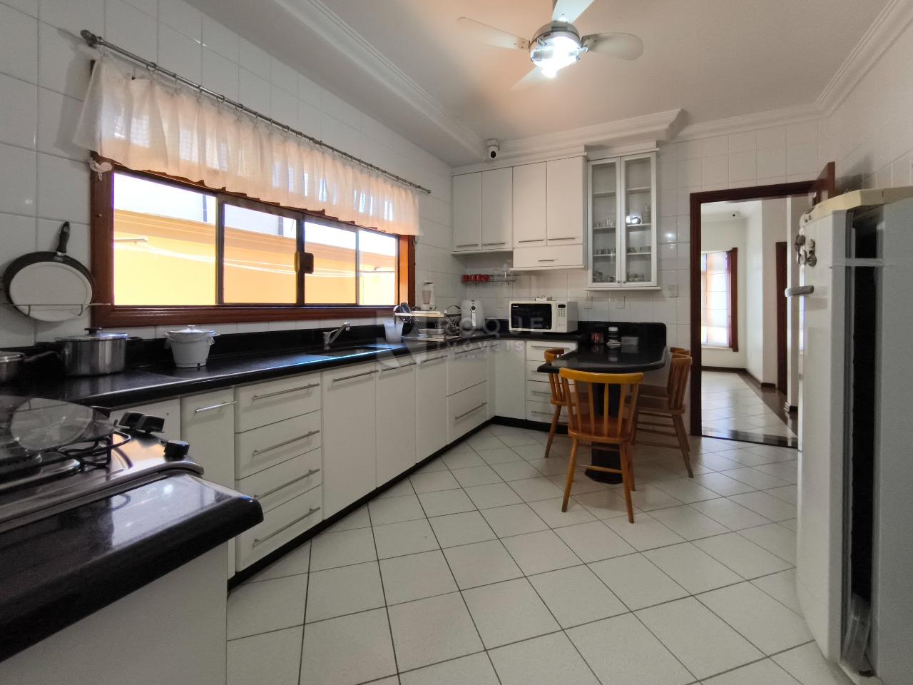 Casa em condomínio à venda no bairro Parque São Bento: COZINHA