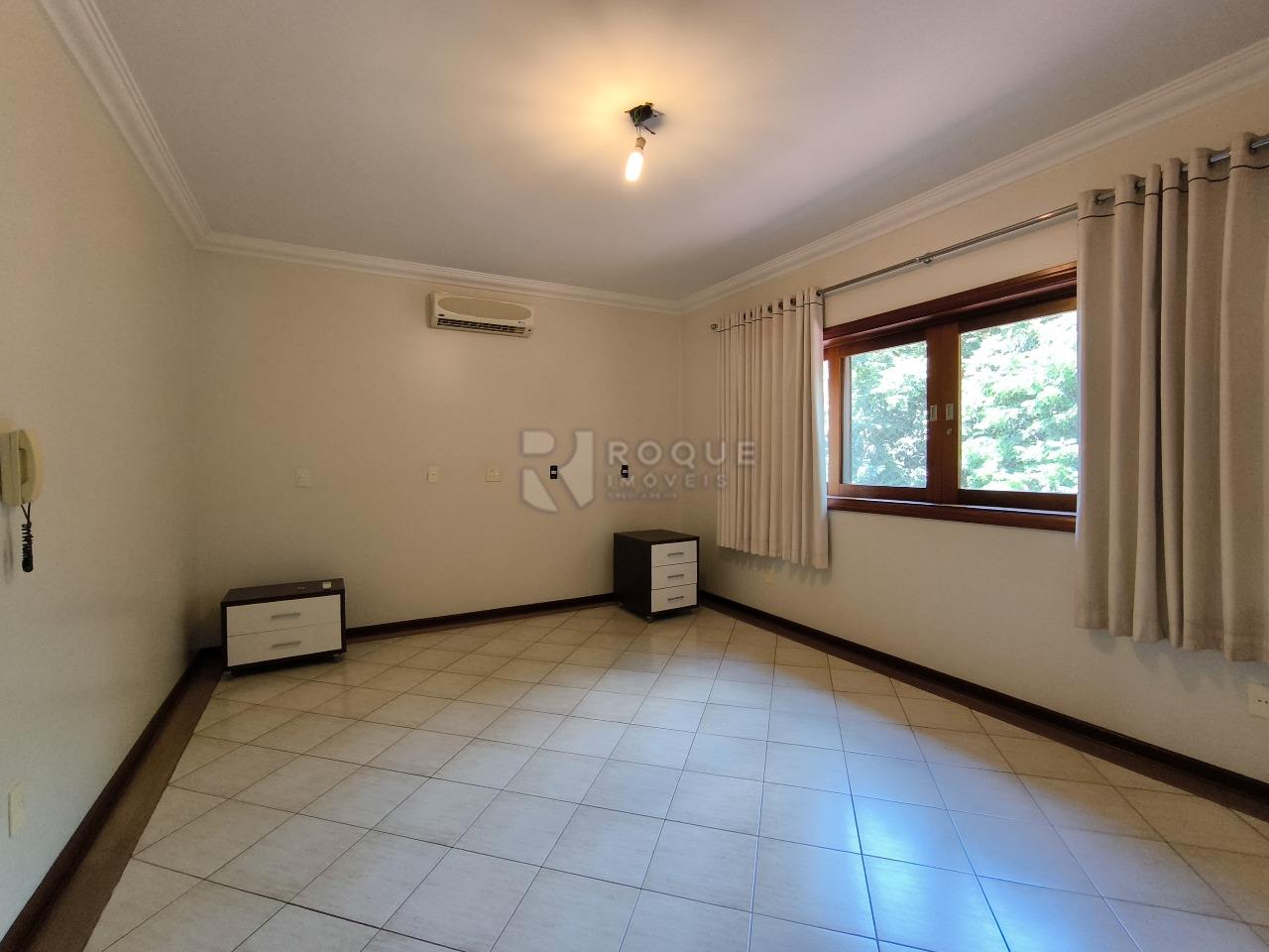 Casa em condomínio à venda no bairro Parque São Bento: SUÍTE