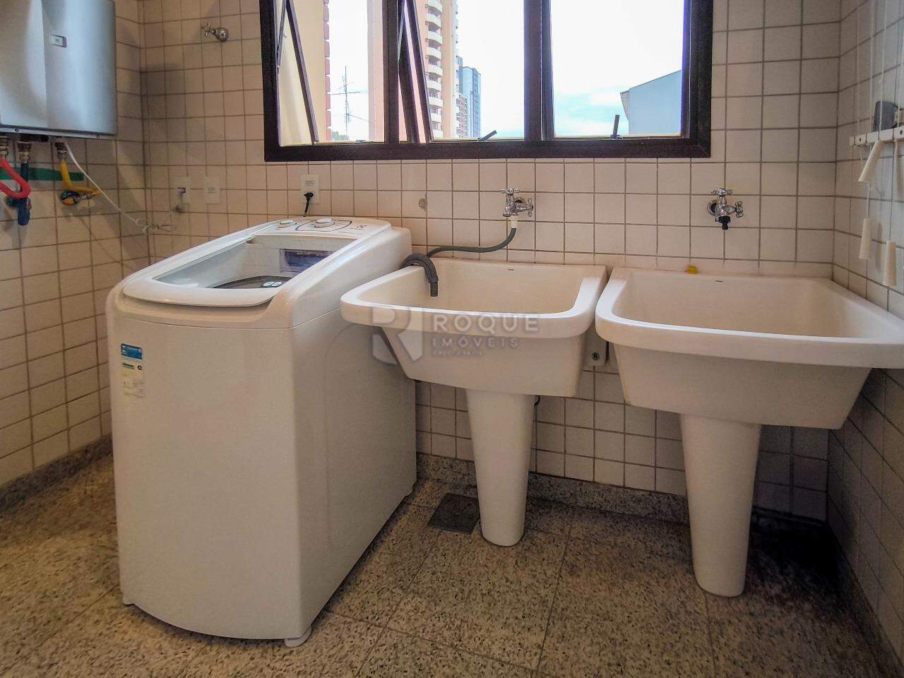 Apartamento à venda no bairro Centro: LAVANDERIA