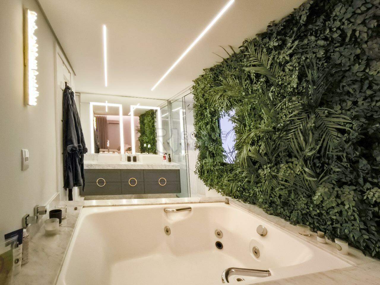 Apartamento à venda no bairro Centro: WC SUÍTE MASTER