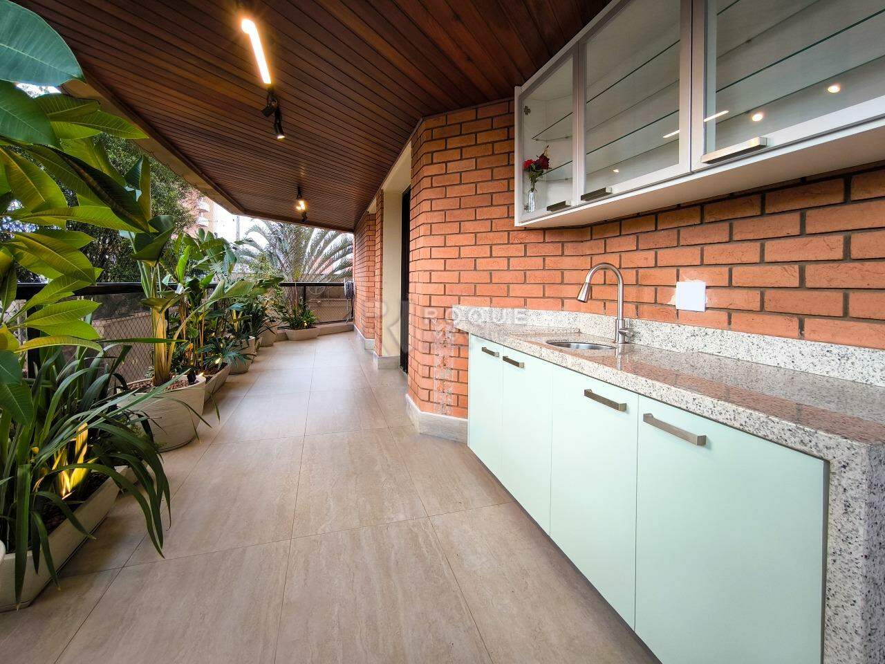 Apartamento à venda no bairro Centro: VARANDA