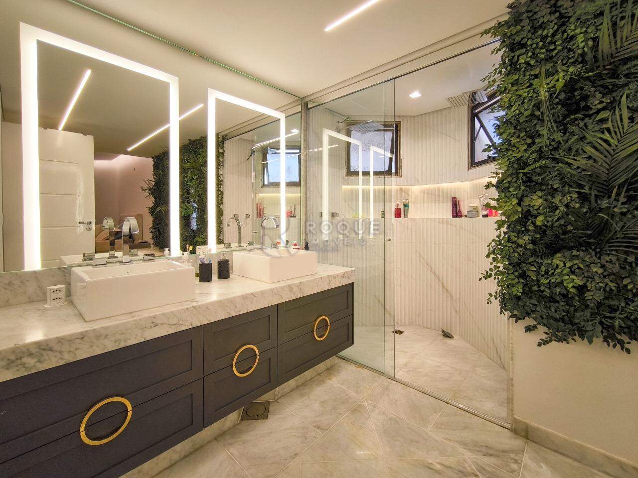 Apartamento à venda no bairro Centro: WC SUÍTE MASTER