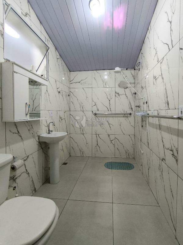 Casa Residencial à venda no bairro Jardim da Graminha: WC SUÍTE