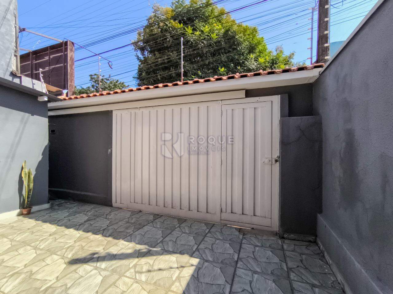 Casa Residencial à venda no bairro Jardim da Graminha: ENTRADA