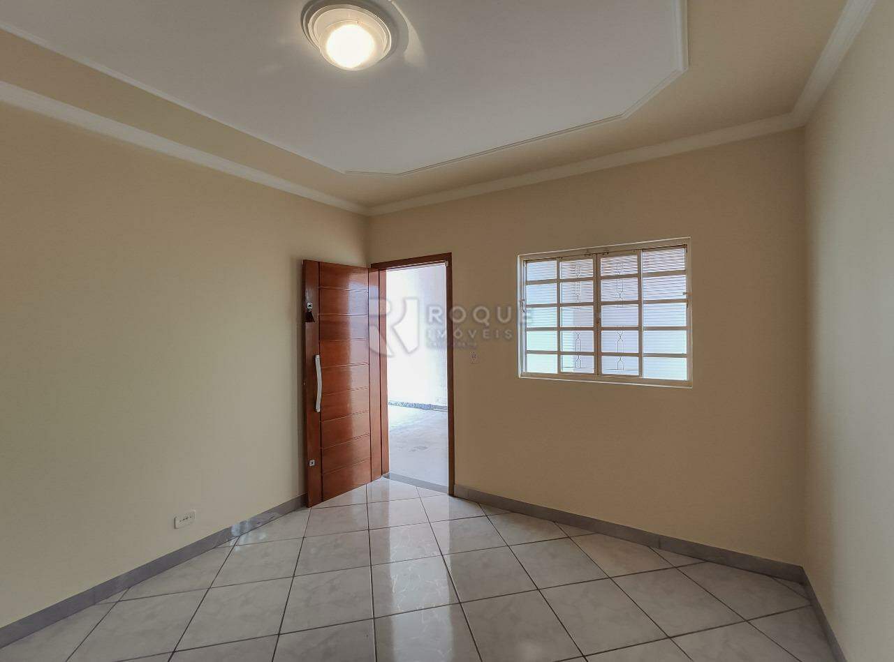 Casa Residencial à venda no bairro Jardim Lago Azul: Sala 