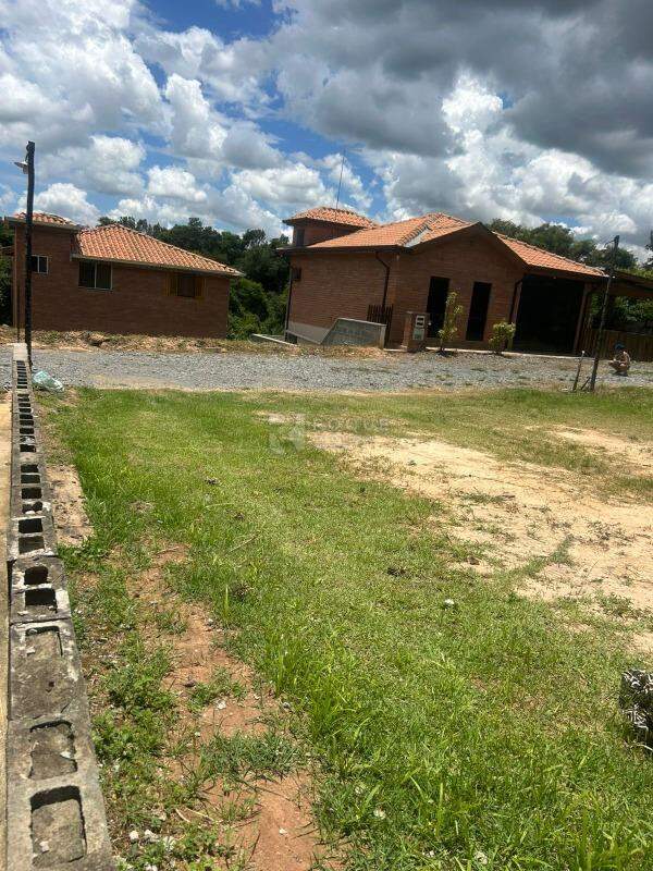 Terreno em condomínio à venda no bairro Bairro dos Pires: