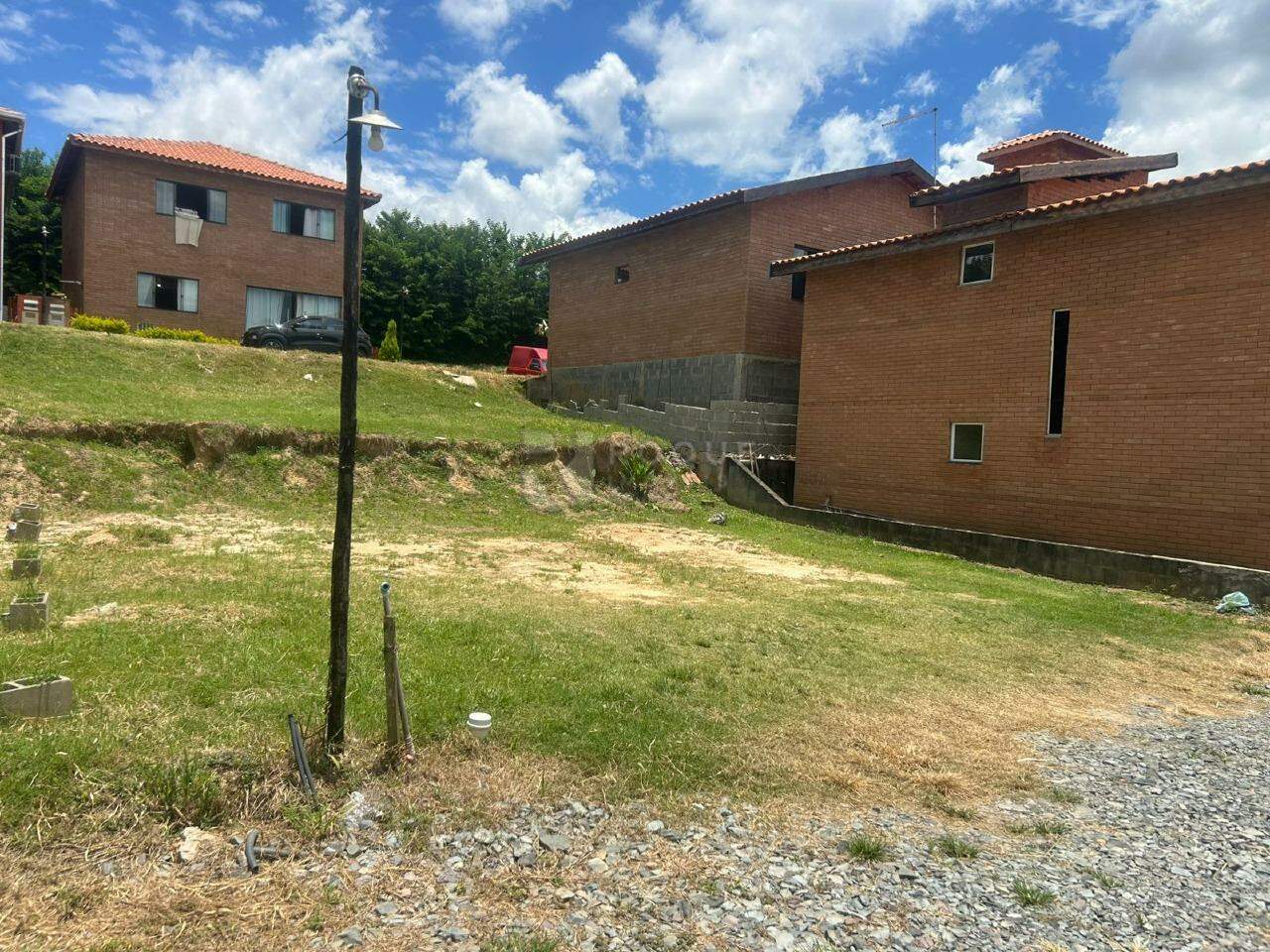 Terreno em condomínio à venda no bairro Bairro dos Pires: