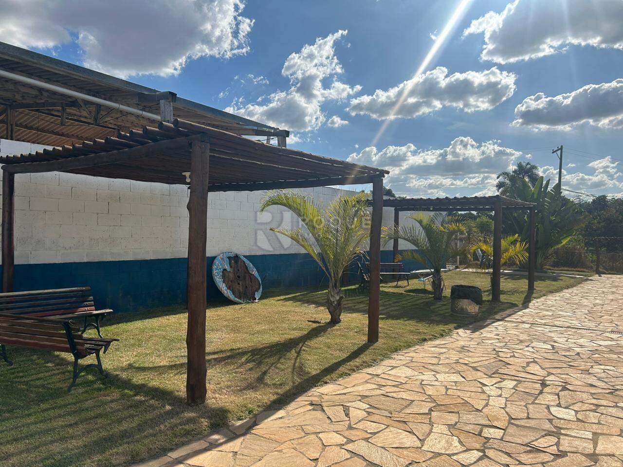 Terreno em condomínio à venda no bairro Bairro dos Pires: 