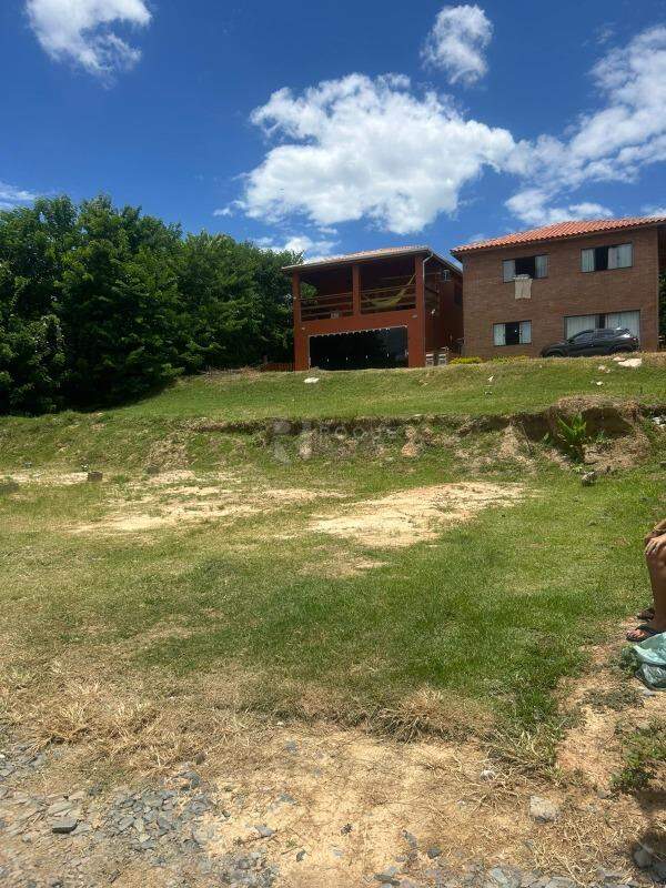 Terreno em condomínio à venda no bairro Bairro dos Pires: