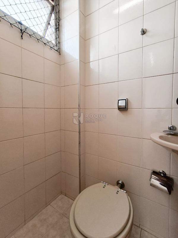 Apartamento à venda no bairro Centro: BANHEIRO ÁREA DE SERVIÇO