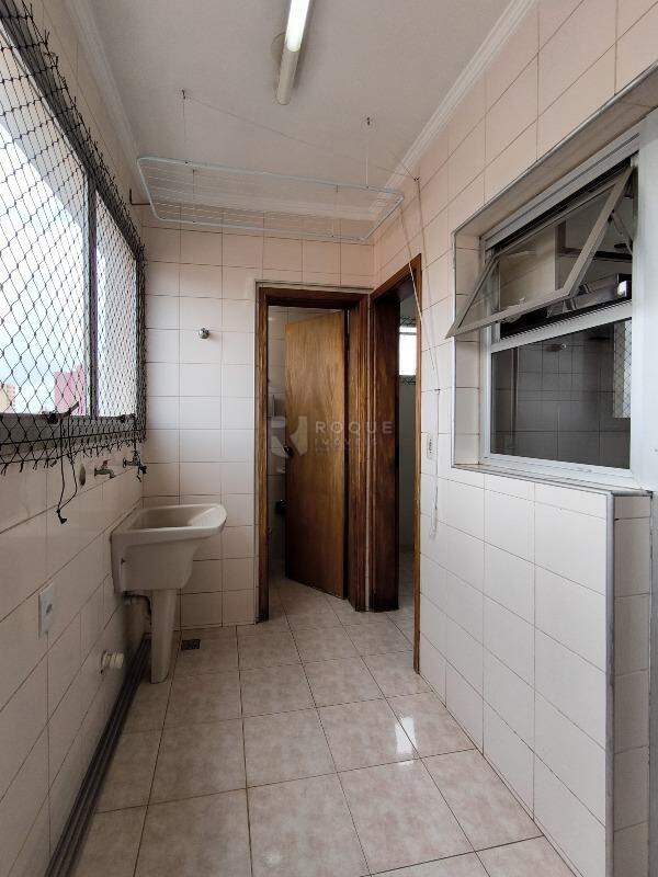 Apartamento à venda no bairro Centro: ÁREA DE SERVIÇO