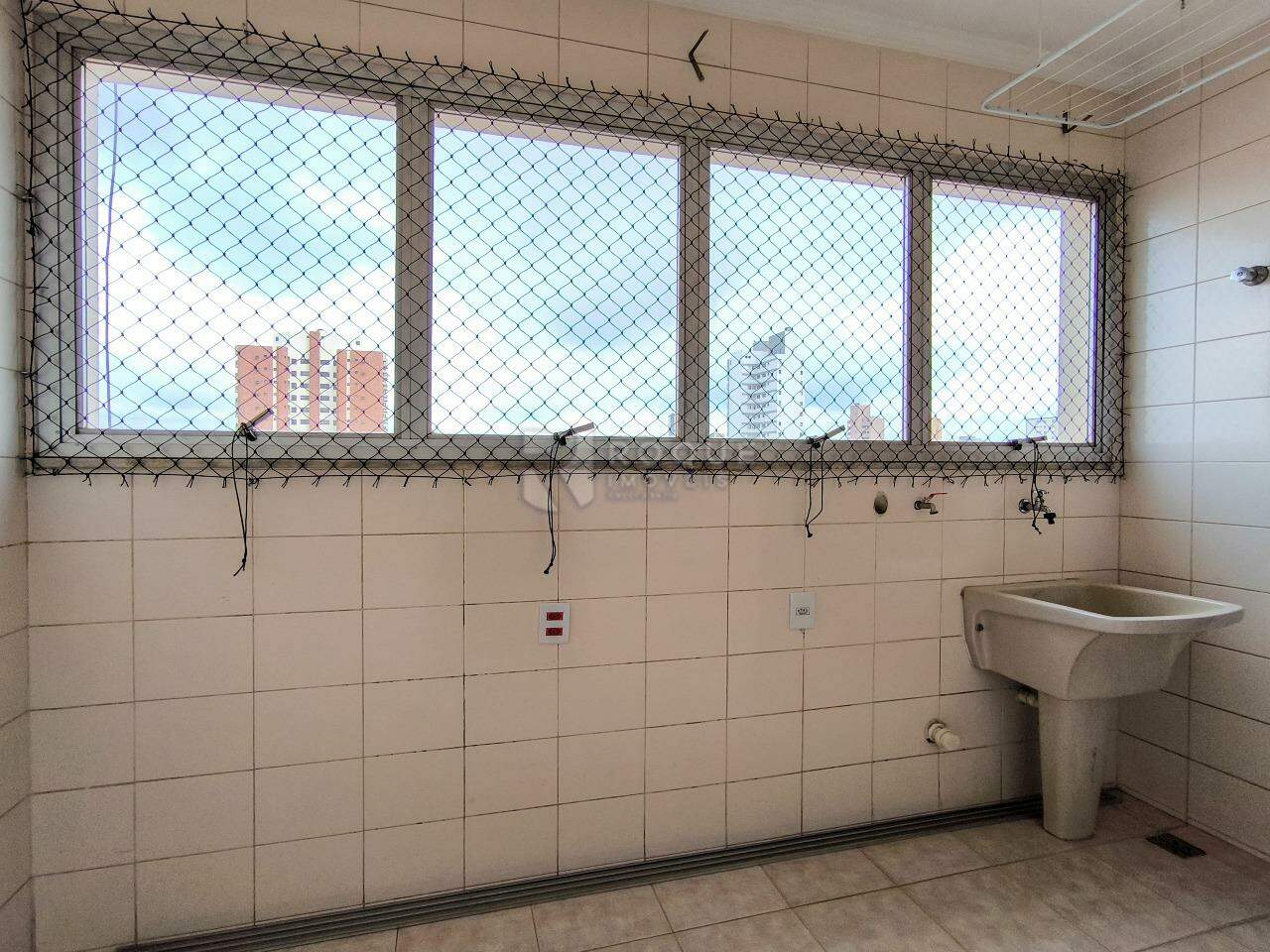 Apartamento à venda no bairro Centro: LAVANDERIA