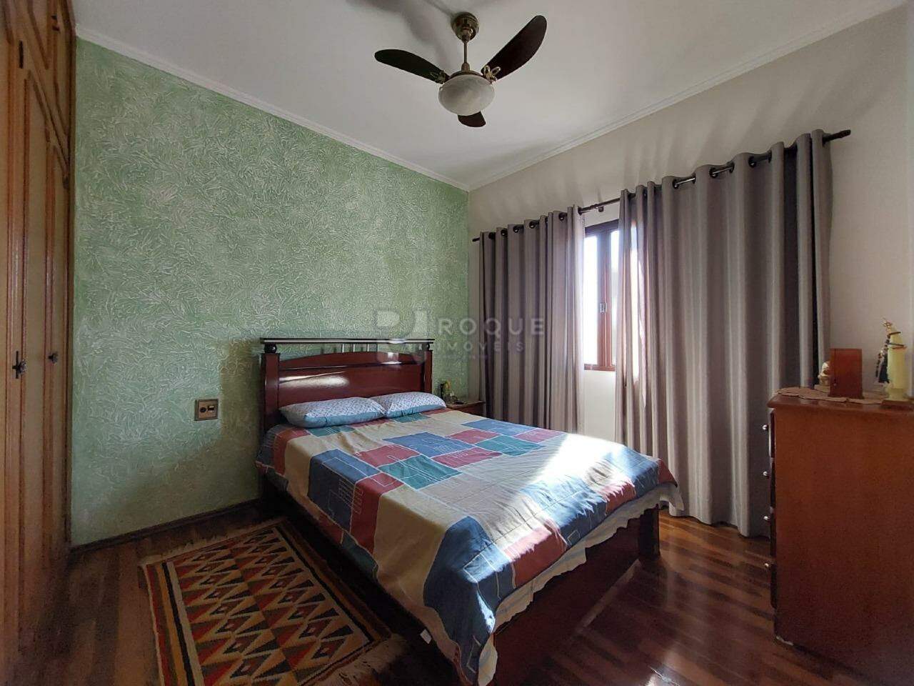 Casa Residencial à venda no bairro Vila Castelar: 
