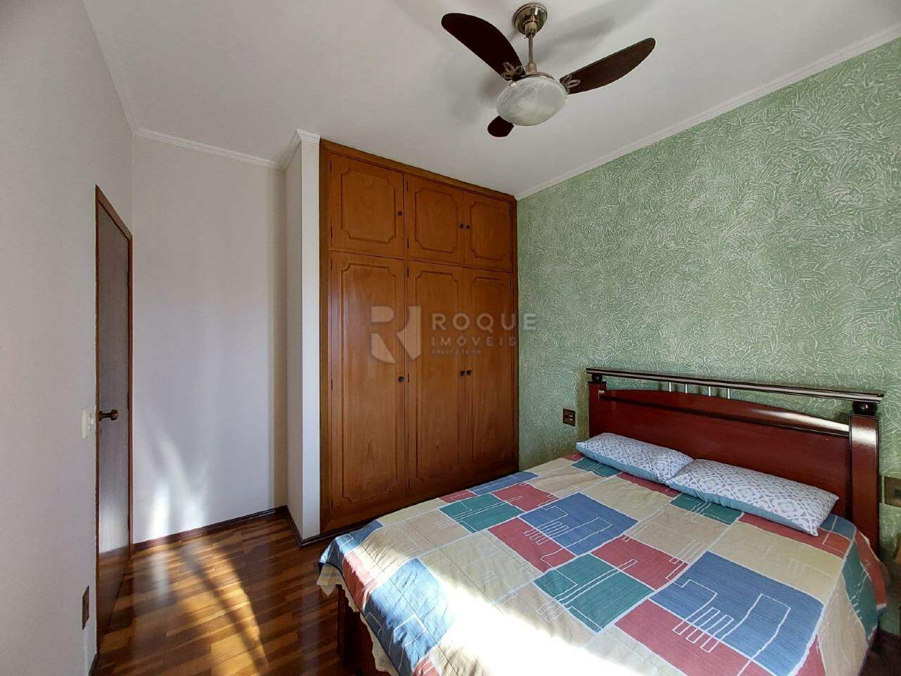 Casa Residencial à venda no bairro Vila Castelar: 