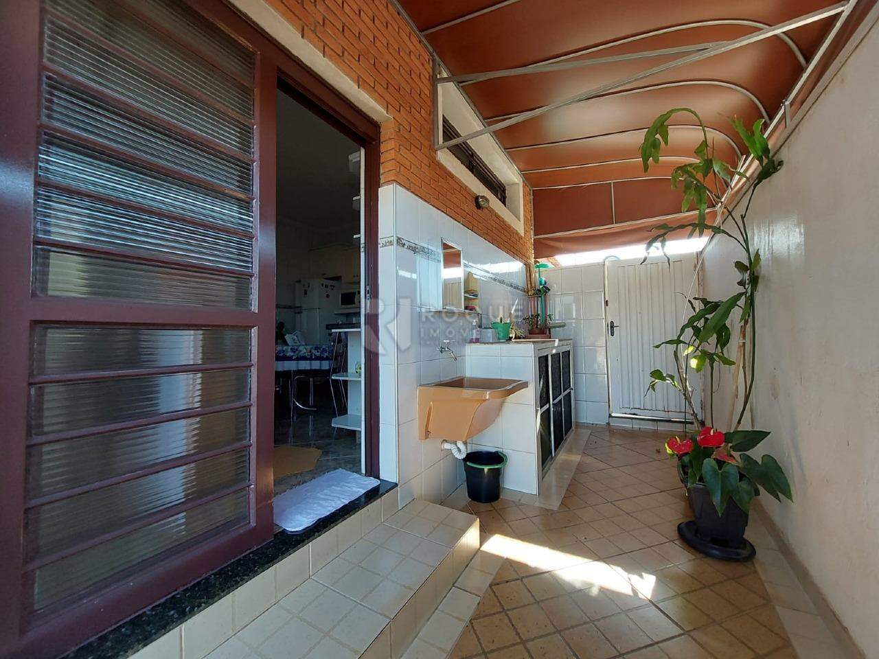 Casa Residencial à venda no bairro Vila Castelar: 
