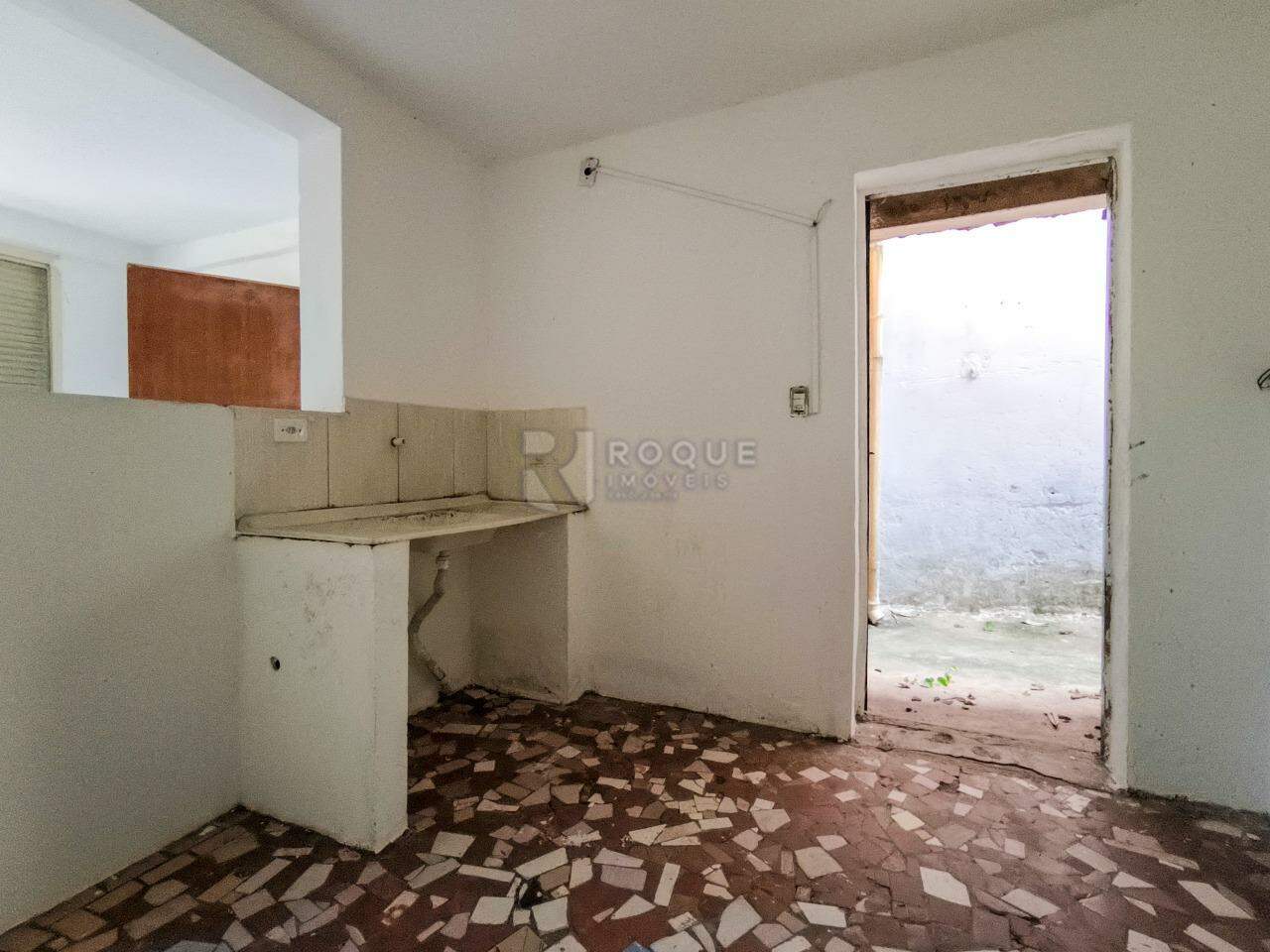 Casa Residencial à venda no bairro Vila Queiroz: COZINHA CASA 3