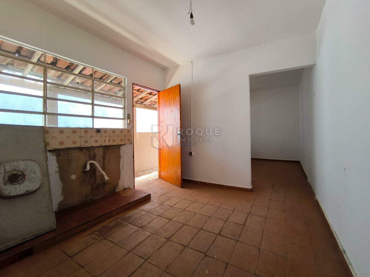 Casa Residencial à venda no bairro Vila Queiroz: COZINHA CASA 2