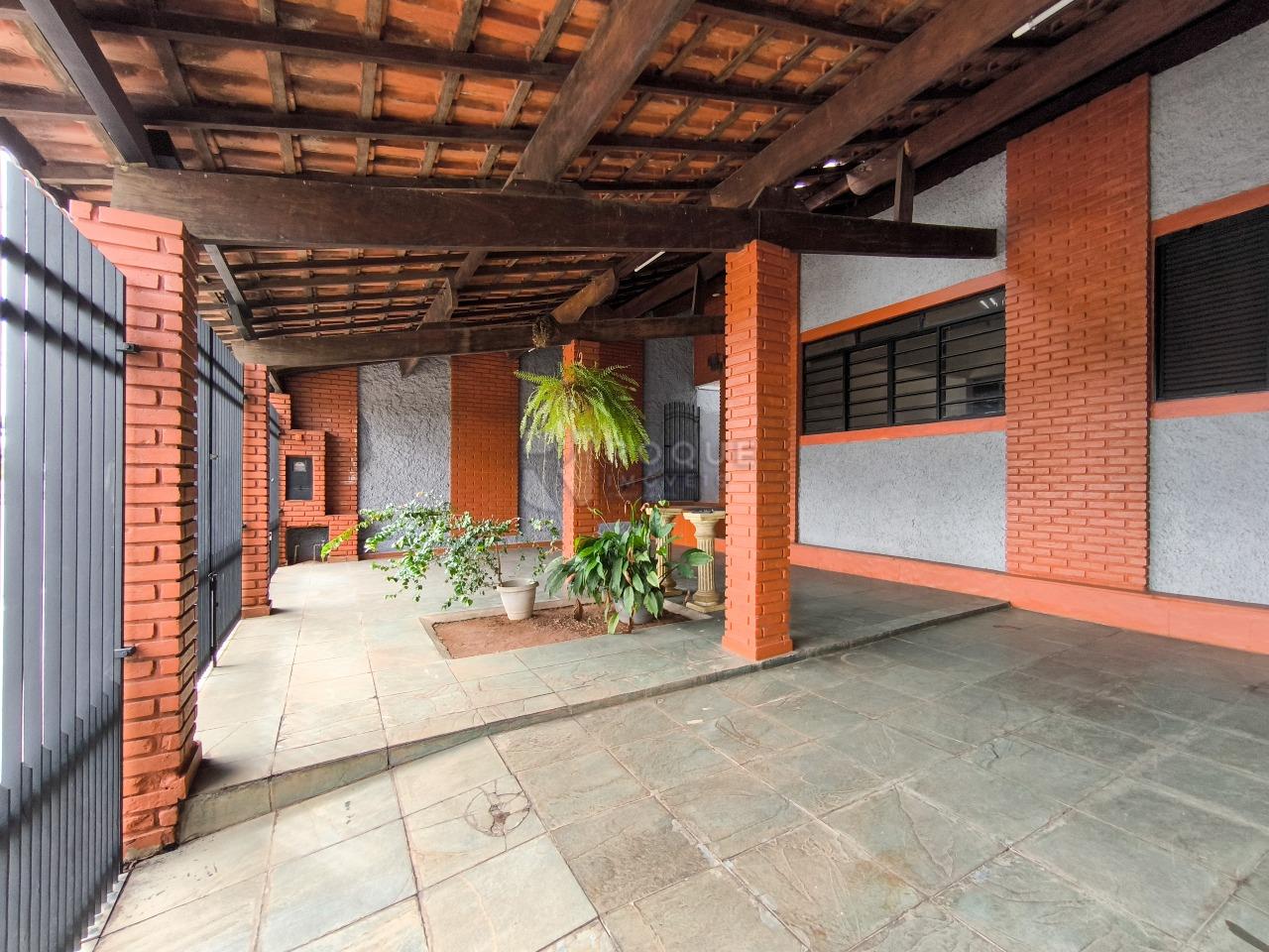 Casa Residencial à venda no bairro Jardim São Paulo: VAGAS DE GARAGEM