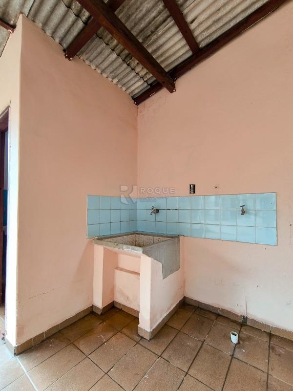 Casa Residencial à venda no bairro Vila Queiroz: LAVANDERIA